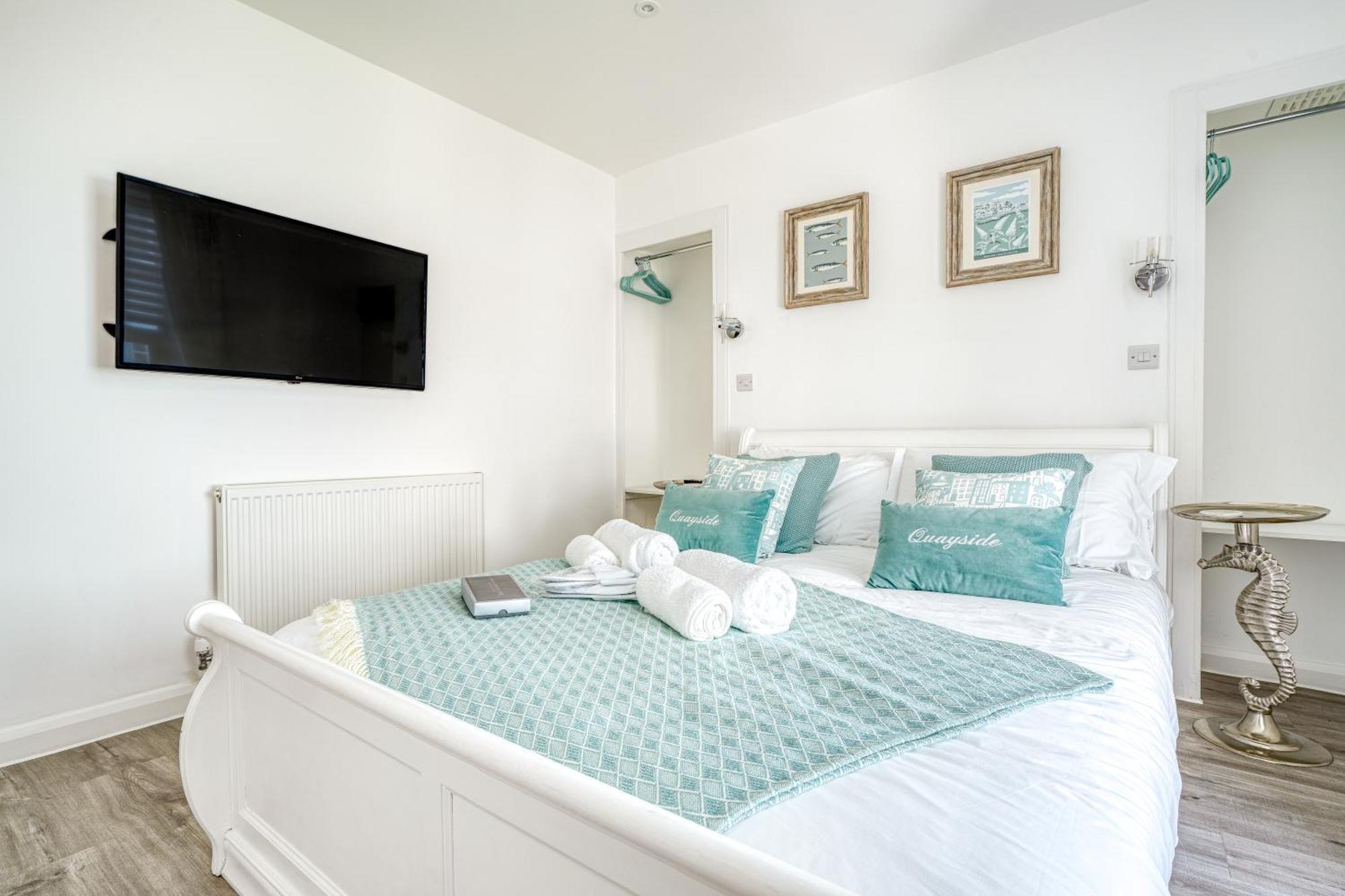 Quayside- In The Harbour Bowl Villa Brixham Eksteriør bilde